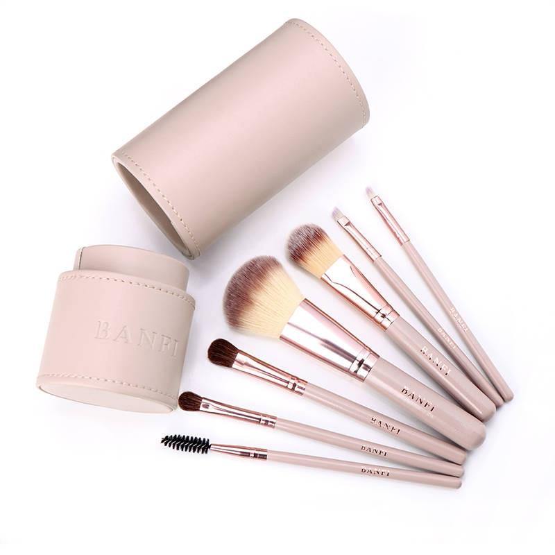 Buy 7 Pieces Pro Barrel Makeup Brush Kit Online Australia at BargainTown