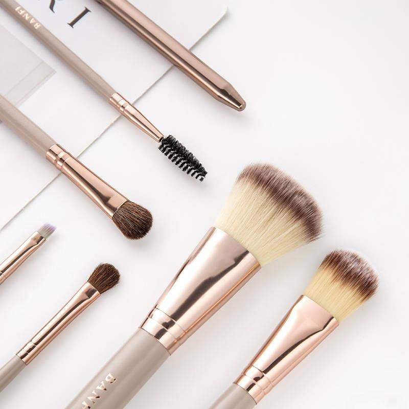 Buy 7 Pieces Pro Barrel Makeup Brush Kit Online Australia at BargainTown
