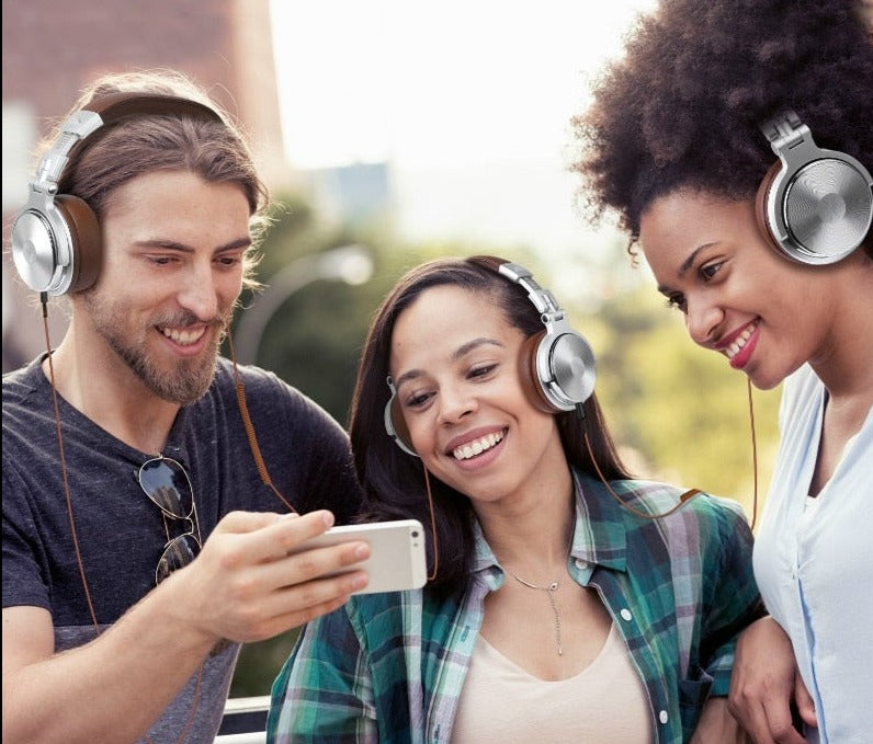 Buy Studio Pro Wired DJ Headphones Online Australia at BargainTown